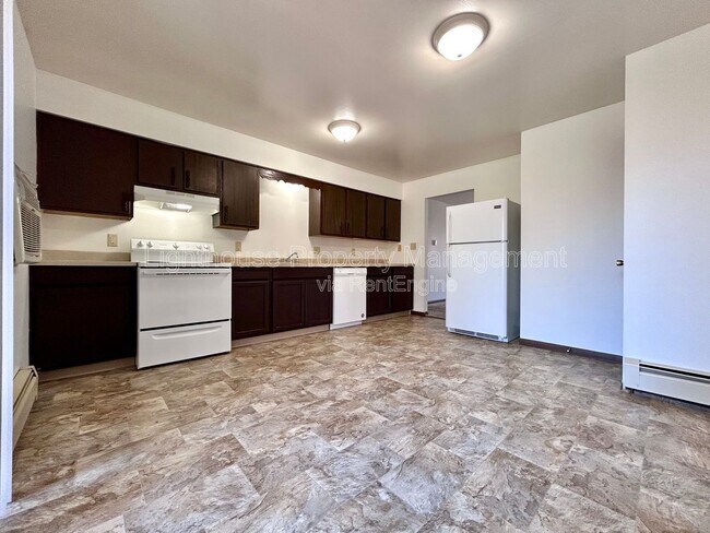 Building Photo - 2227 29th St SW