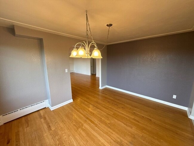 Building Photo - 1740 Glen Creek Rd NW