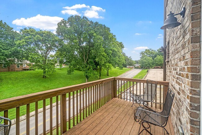 Building Photo - Large 3 Bedroom 3 1/2 Bath Condo For Rent ...