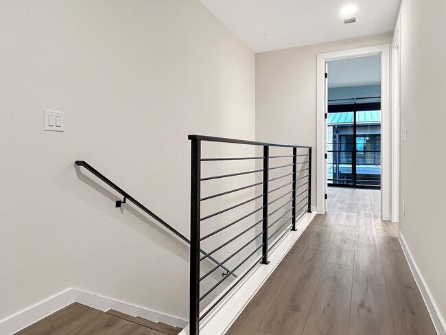 Building Photo - Resort-Style Living at Dovetail | 2 Bed / 2 Bath | Gated Entry