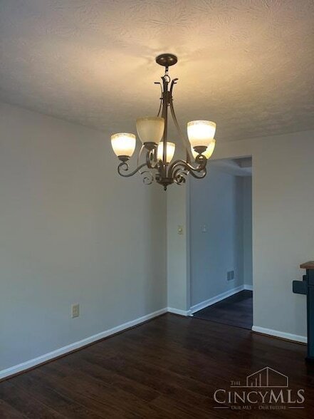 Building Photo - 8059 Hetz Dr