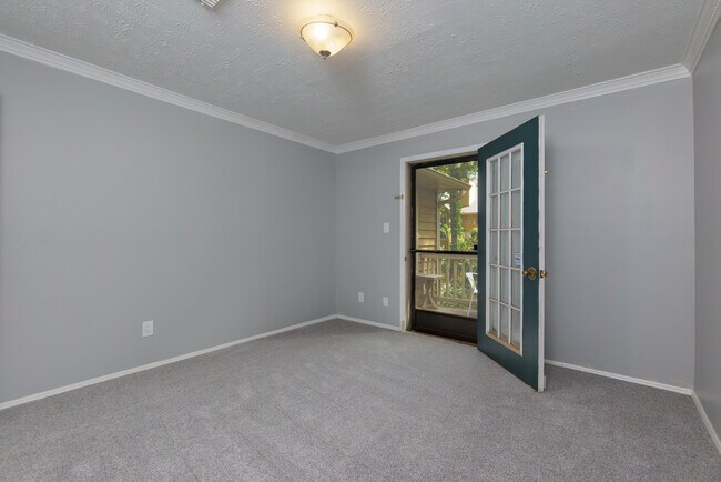 Building Photo - 1003 Country Park Dr