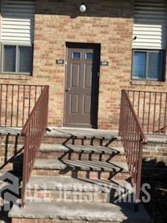 Building Photo - 212 N Oaks Blvd