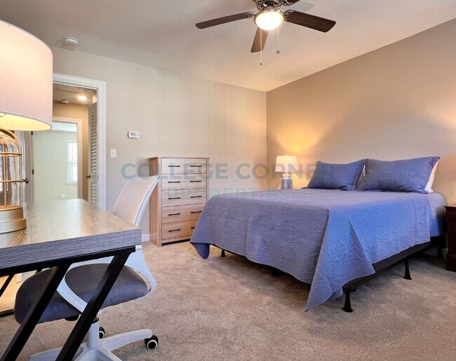 Building Photo - 330 Hanover Arms Ct