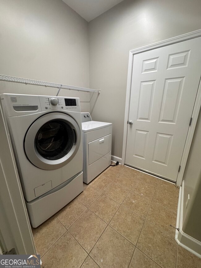 Building Photo - 121 Austin Ryan Dr