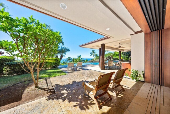 Building Photo - Luxury furnished 4 bedroom 3 bathroom with pool, spa, and outdoor showers