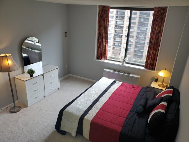 Building Photo - 3701 S George Mason Dr