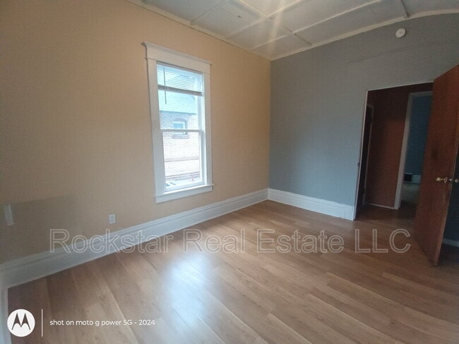 Building Photo - 519 E Ermina Ave