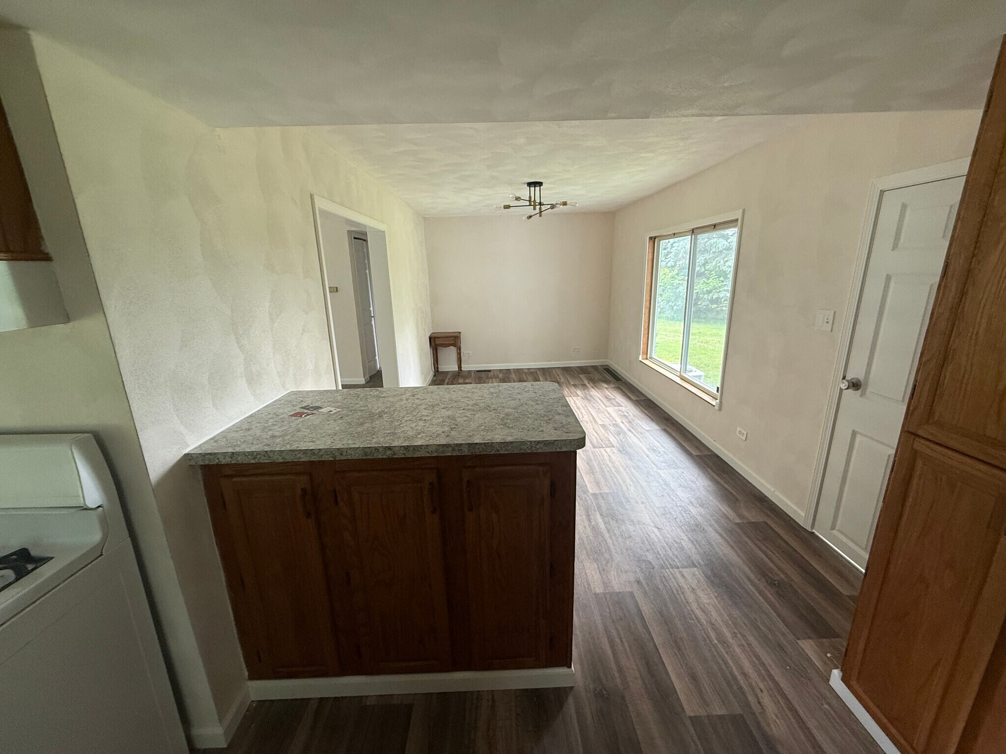Building Photo - 16664 J Dr S