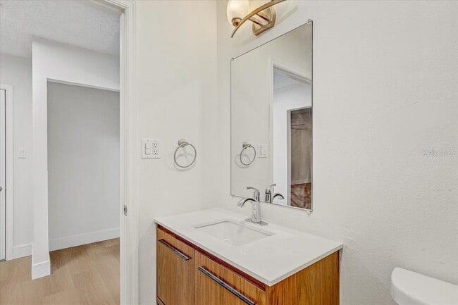 Building Photo - 7012 Pin Cherry Ln