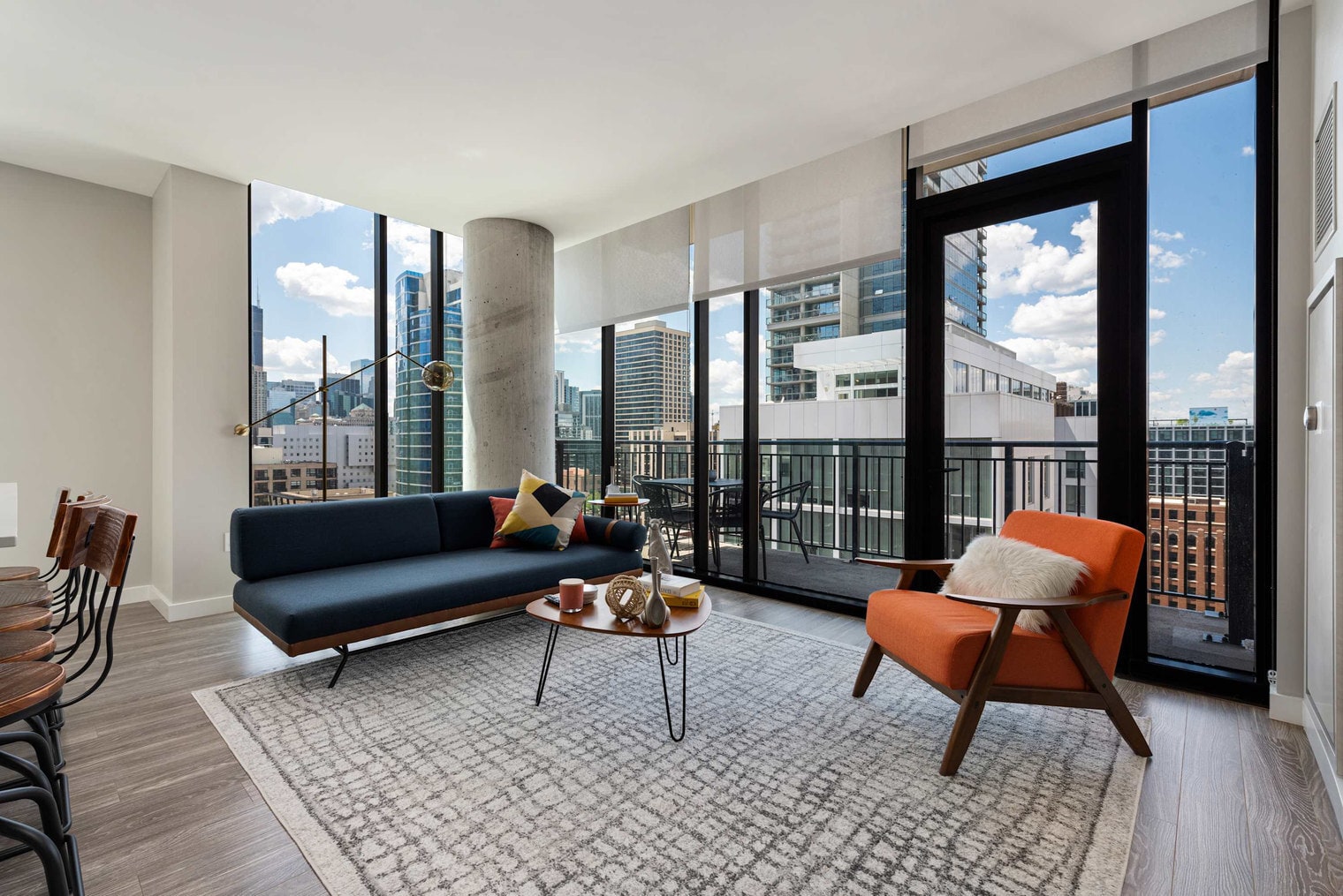 Building Photo - 823 N Clark St