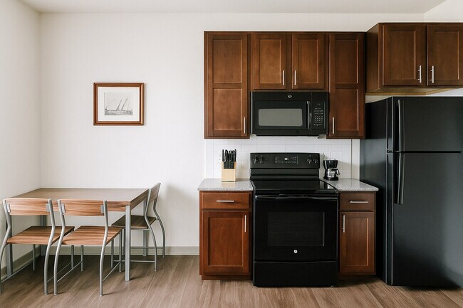 Building Photo - 305 E Broadway St