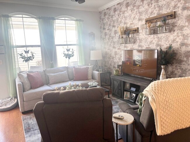 Building Photo - 3792 Alexandria Ave