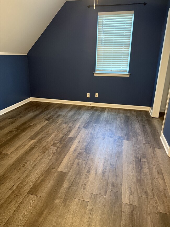 Building Photo - 1413 Quail Run