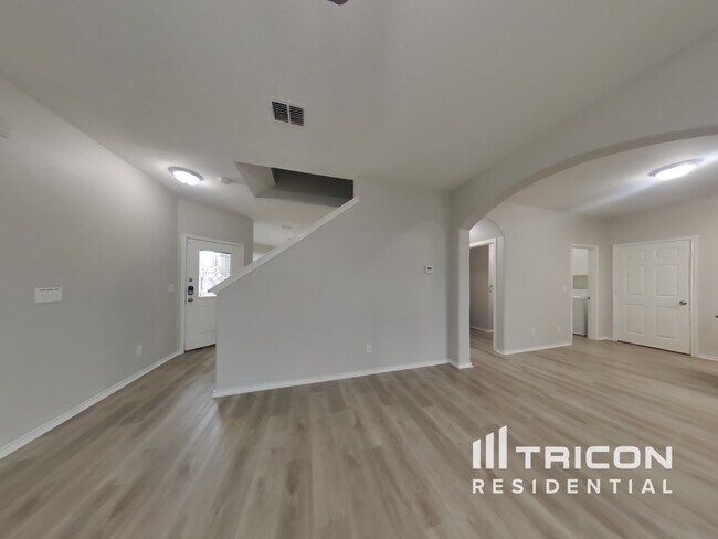 Building Photo - 2511 Sunset Bend