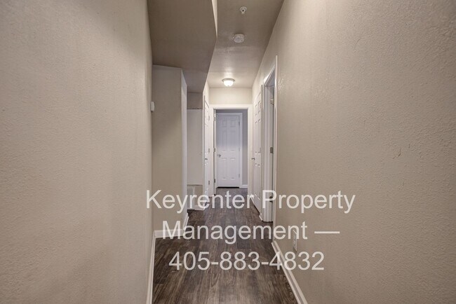Building Photo - ACCEPTS HOUSING VOUCHERS - Bright & Stylish 2-Bedroom Close to the Plaza District