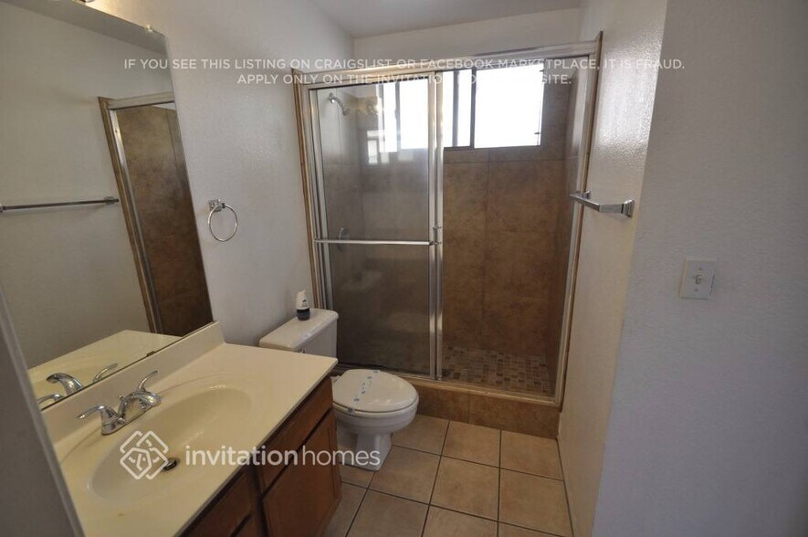 Building Photo - 11841 N 76th Ln