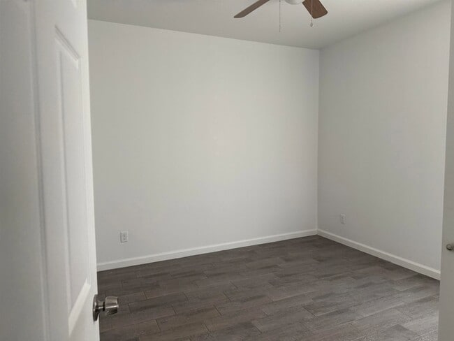Building Photo - 314 Javier Dr