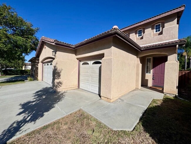 Building Photo - Beautiful 4 bedroom Temecula home sitting ...