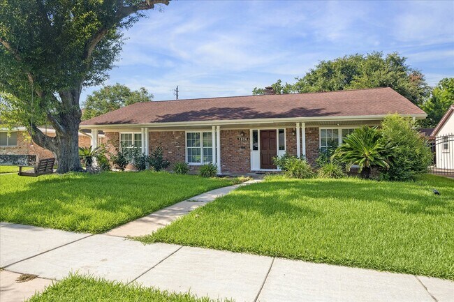 Building Photo - 3806 Murworth Dr