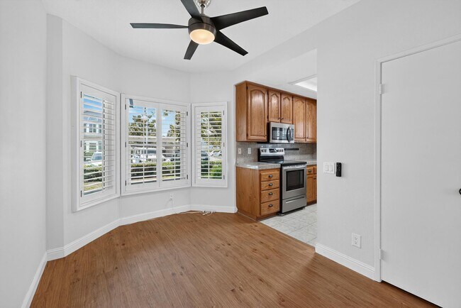 Building Photo - Spacious 2 Bed, 2 Bath Condo in Desirable Northwood