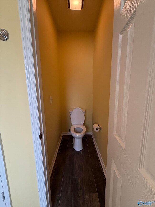 Building Photo - 216 Horseshoe Bend S