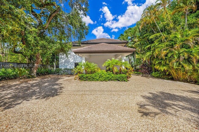 Building Photo - 3900 Douglas Rd