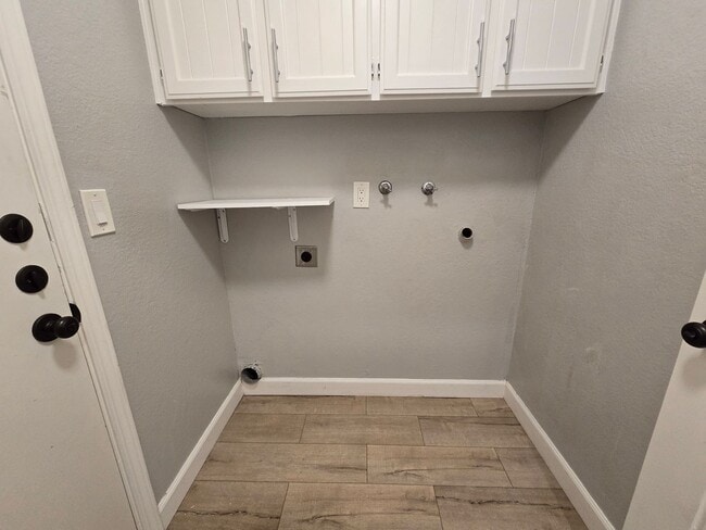Building Photo - Spacious Home Across from Cataldi Park – 3...