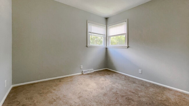 Building Photo - 5747 N 93rd St