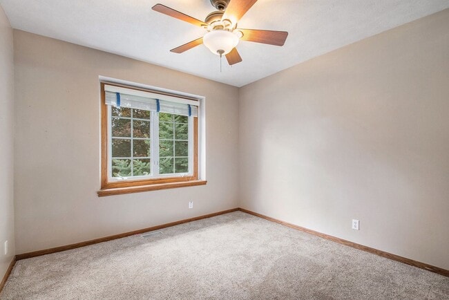 Building Photo - 15206 Borman St
