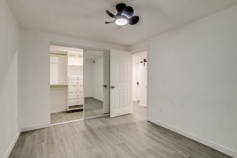 Building Photo - 11646 Lincoln St