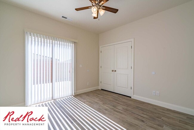 Building Photo - Single Family Home in Hurricane with an attached Casita!