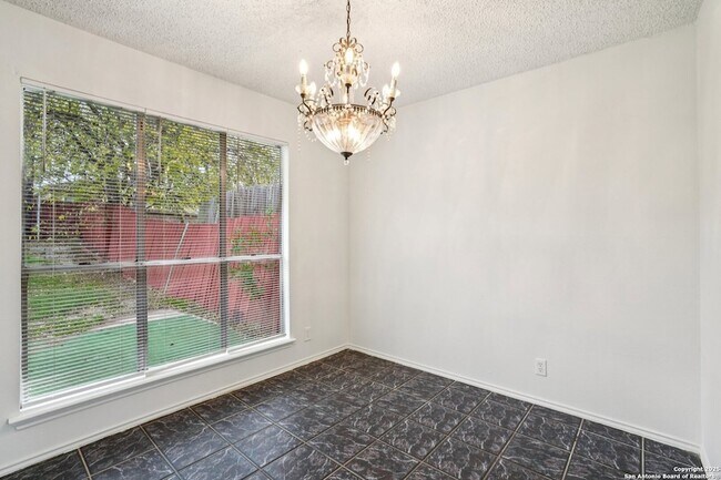 Building Photo - 6222 Candleview Ct