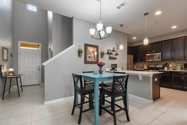 Building Photo - 17524 Promenade Dr