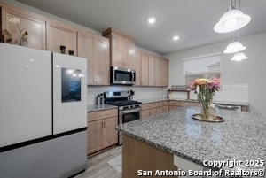 Building Photo - 724 Ft Leonard