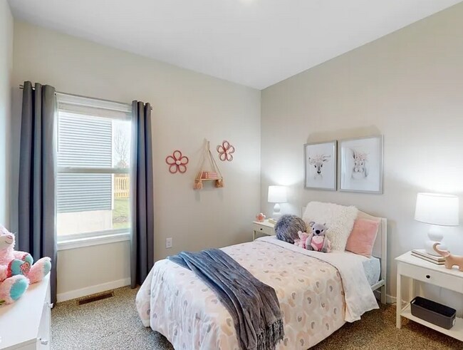 Building Photo - 3400 Dreusicke Dr