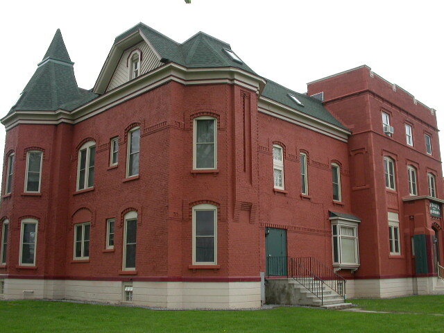 Building Photo - 218 Broad St