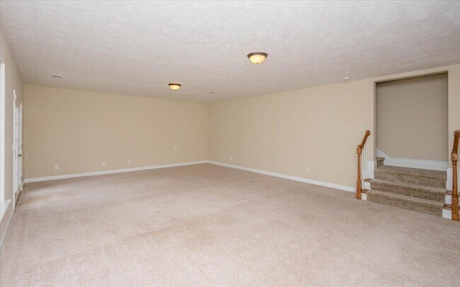 Building Photo - 1661 Jamestown Ave