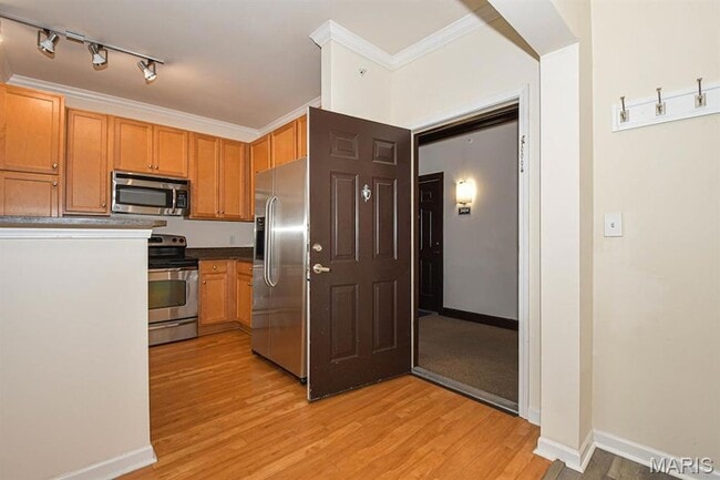 Building Photo - 1270 Strassner Dr