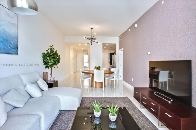 Building Photo - 7928 East Dr