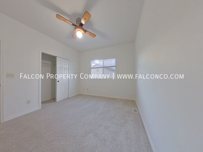 Building Photo - 302 All Sky Dr