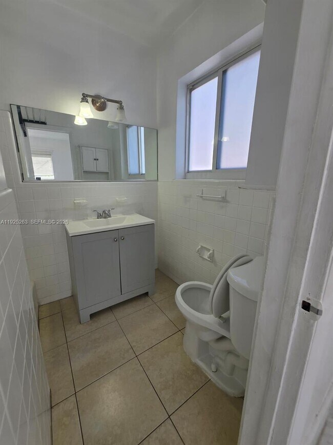 Building Photo - 7155 Rue Notre Dame