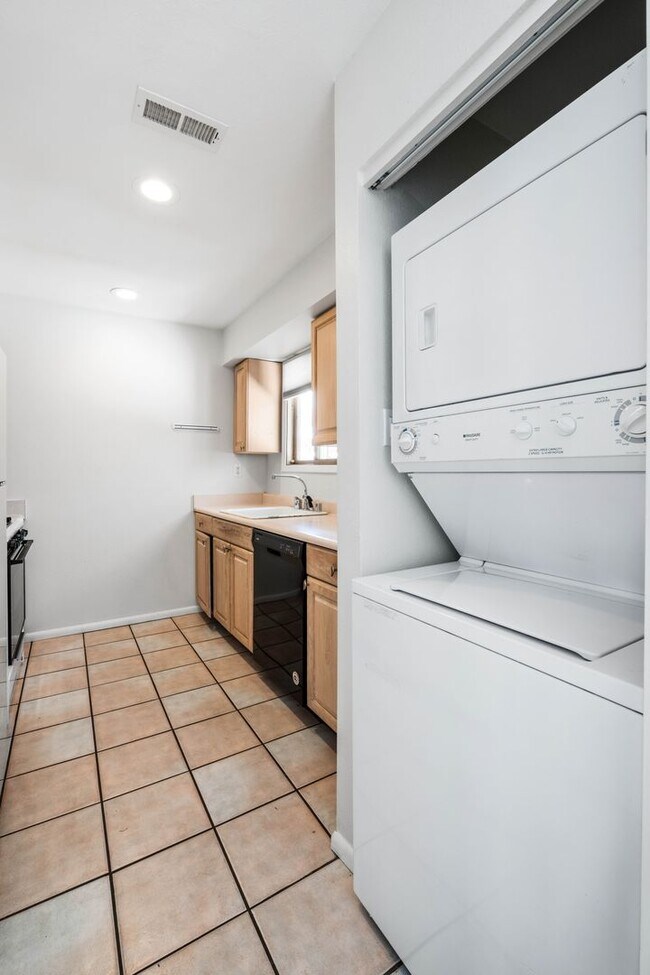 Building Photo - 1 MO. FREE RENT! Two-Bedroom El Matador Condo