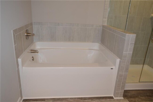 Building Photo - 5332 Fox Hl Ln