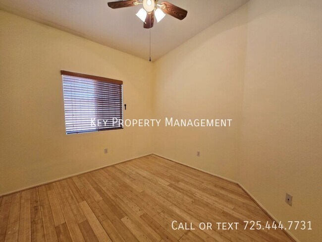 Building Photo - 9726 Tomorrow Ct