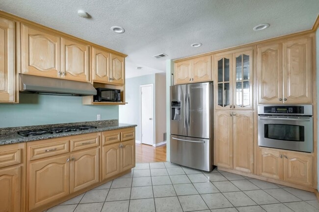 Building Photo - 4754 Bret Harte Ct