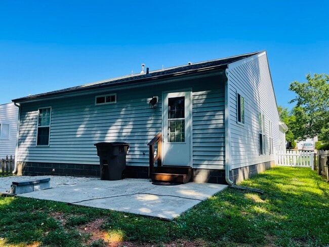 Building Photo - 3029 Salmon River Dr