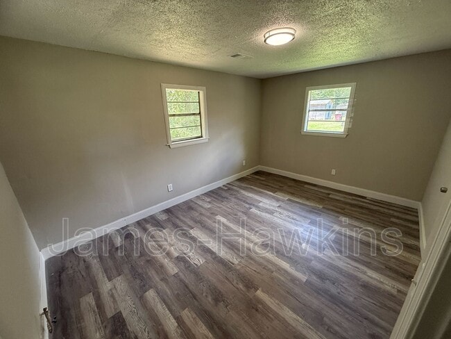 Building Photo - 2281 Wildwood Dr