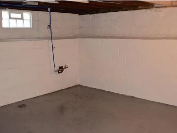 Building Photo - 3934 Byram Ave