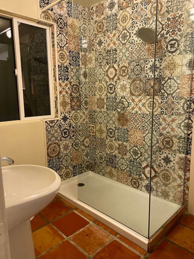 Building Photo - 1450 Palm St